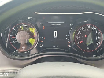 2023 Dodge Challenger R/T - miniatura 12