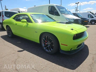 2023 Dodge Challenger R/T – miniatura 4