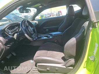 2023 Dodge Challenger R/T – miniatura 6