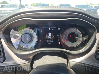 2023 Dodge Challenger R/T – miniatura 9
