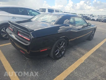 2023 Dodge Challenger R/T - miniatura 4
