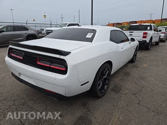 2023 Dodge Challenger R/T – miniatura 4