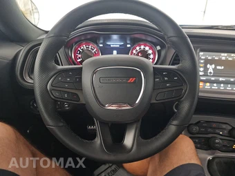 2023 Dodge Challenger R/T – miniatura 10