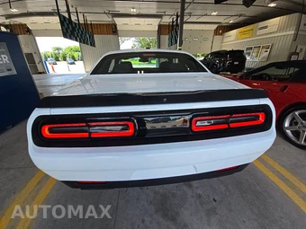 2023 Dodge Challenger R/T - miniatura 5