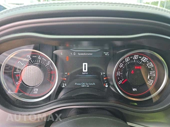 2023 Dodge Challenger R/T – miniatura 6