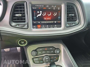 2023 Dodge Challenger R/T – miniatura 7