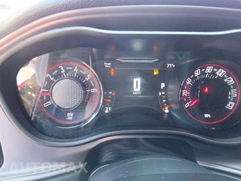 2023 Dodge Challenger SXT – miniatura 12