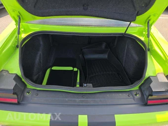 2023 Dodge Challenger SXT - miniatura 11