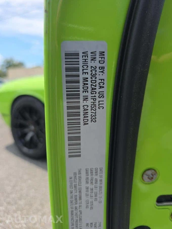 2023 Dodge Challenger SXT - miniatura 2