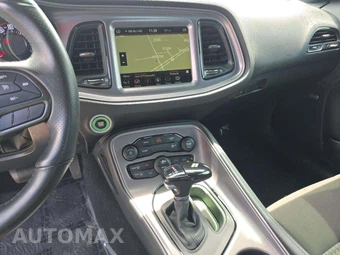 2023 Dodge Challenger SXT - miniatura 7
