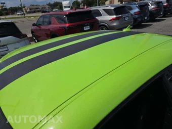 2023 Dodge Challenger SXT - miniatura 9