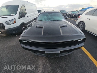 2023 Dodge Challenger SXT – miniatura 2