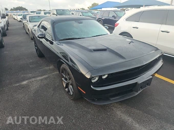 2023 Dodge Challenger SXT – miniatura 3