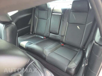 2023 Dodge Challenger SXT – miniatura 10