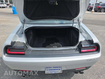 2023 Dodge Challenger SXT – miniatura 11