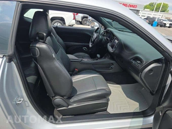 2023 Dodge Challenger SXT – miniatura 15
