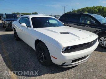 2023 Dodge Challenger SXT - miniatura 3
