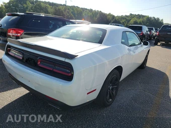 2023 Dodge Challenger SXT - miniatura 4