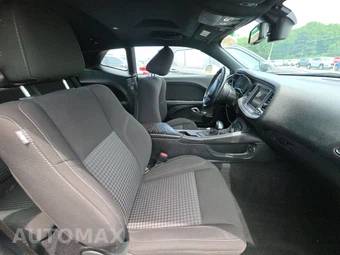 2023 Dodge Challenger SXT - miniatura 8