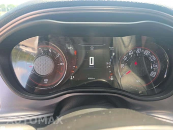 2023 Dodge Challenger SXT - miniatura 9