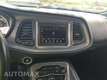 2023 Dodge Challenger SXT - miniatura 5