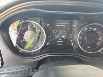 2023 Dodge Challenger SXT - miniatura 6