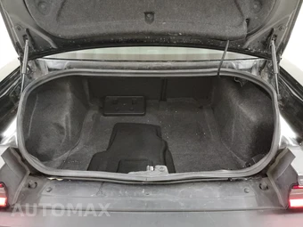 2023 Dodge Challenger SXT - miniatura 16