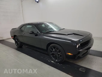 2023 Dodge Challenger SXT - miniatura 3