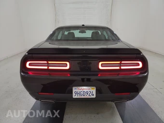 2023 Dodge Challenger SXT - miniatura 5