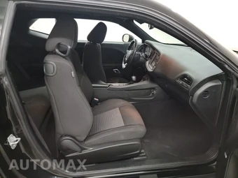 2023 Dodge Challenger SXT - miniatura 8