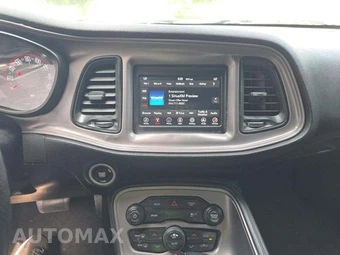 2023 Dodge Challenger SXT – miniatura 10