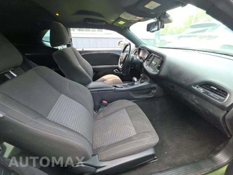 2023 Dodge Challenger SXT – miniatura 18