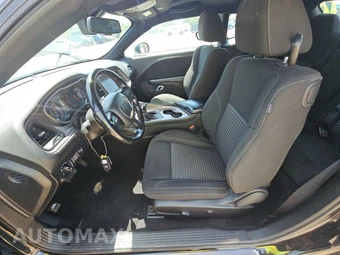 2023 Dodge Challenger SXT - miniatura 7