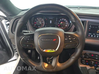 2023 Dodge Challenger SXT – miniatura 10