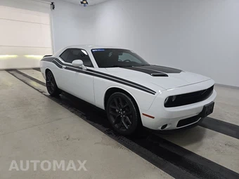 2023 Dodge Challenger SXT – miniatura 3