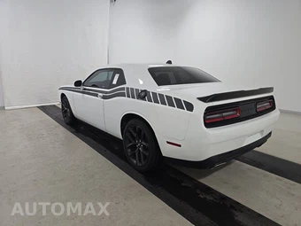 2023 Dodge Challenger SXT – miniatura 6