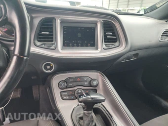2023 Dodge Challenger SXT – miniatura 11