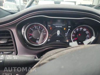 2023 Dodge Challenger SXT – miniatura 12