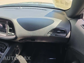 2023 Dodge Challenger SXT - miniatura 19