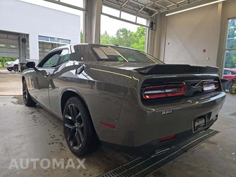 2023 Dodge Challenger SXT – miniatura 2