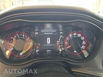2023 Dodge Challenger SXT – miniatura 9