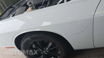 2023 Dodge Challenger SXT - miniatura 32