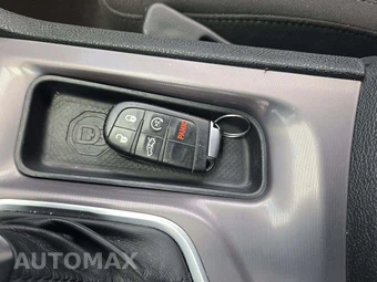 2023 Dodge Charger SXT – miniatura 5