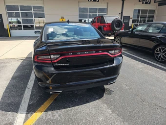 2023 Dodge Charger SXT – miniatura 5