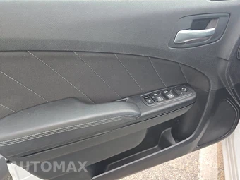 2023 Dodge Charger SXT – miniatura 9