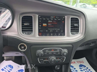 2023 Dodge Charger SXT – miniatura 7
