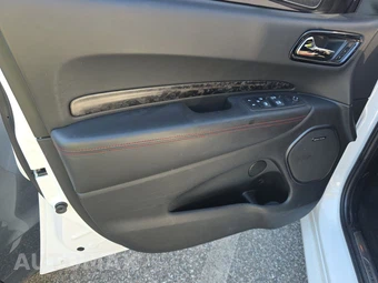 2023 Dodge Durango R/T Premium – miniatura 9