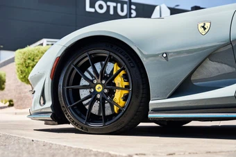 2023 Ferrari 812 GTS Convertible - miniatura 19