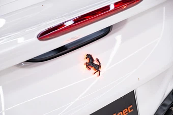 2023 Ferrari F8 Spider Convertible - miniatura 10