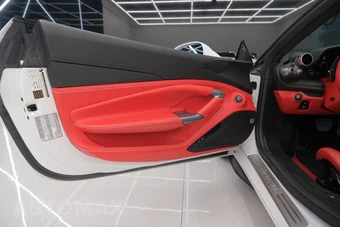2023 Ferrari F8 Spider Convertible - miniatura 22
